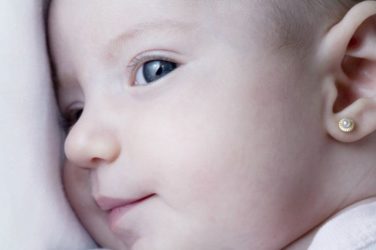 Consejos para elegir pendientes de bebé